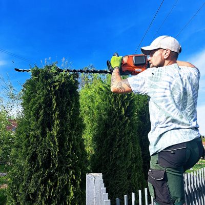 Przycinanie żywopłotu w ogrodzie - profesjonalne usługi Flora Garden